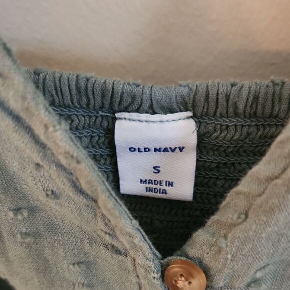 Old Navy Green Sleeveless Ruffled Blouse - Picture 2 of 5